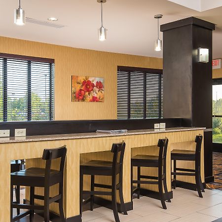 Holiday Inn Express And Suites Lafayette East By Ihg Exteriör bild