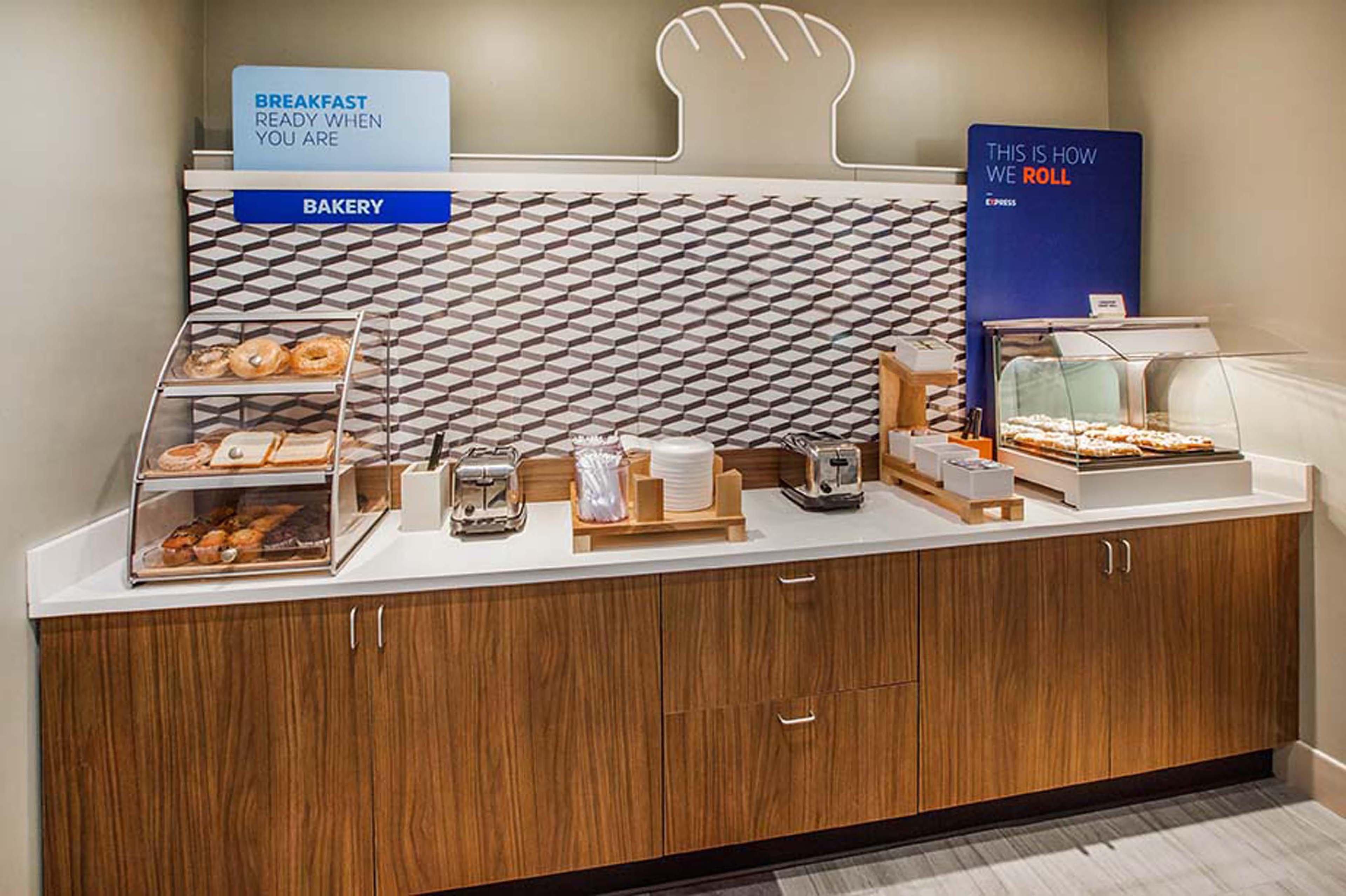 Holiday Inn Express And Suites Lafayette East By Ihg Exteriör bild